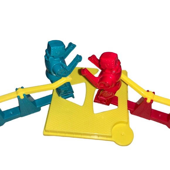 Mattel Rock'em Sock'em Robots Fast Fun Game Mini Travel Size Toy - Picture 4 of 11